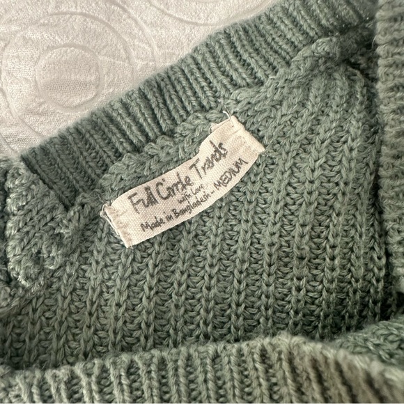 Multicolor V-Neck Sweater - Picture 3 of 6